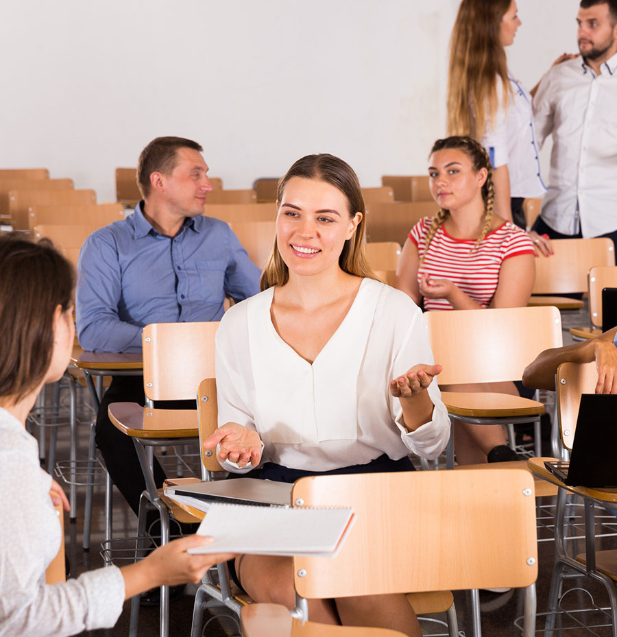 estudiantes reunidos